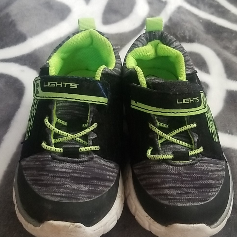 Boys shoe